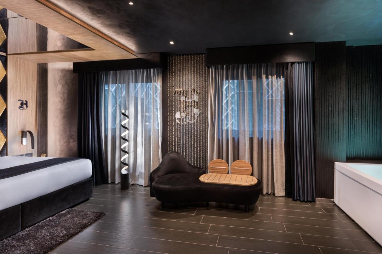 H & - Adults Only Hotel